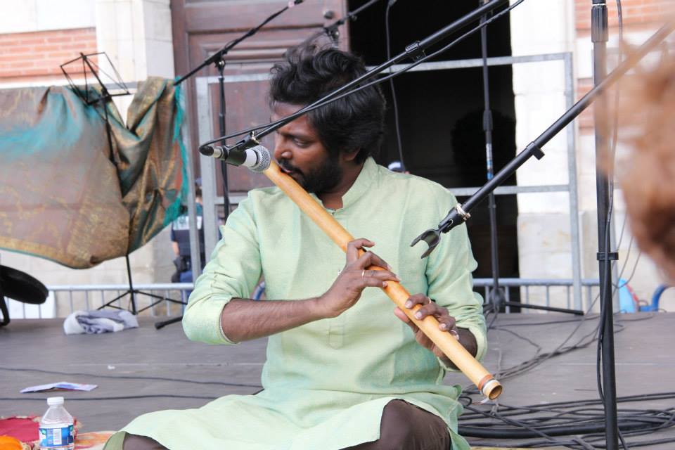 male flute players gujarat