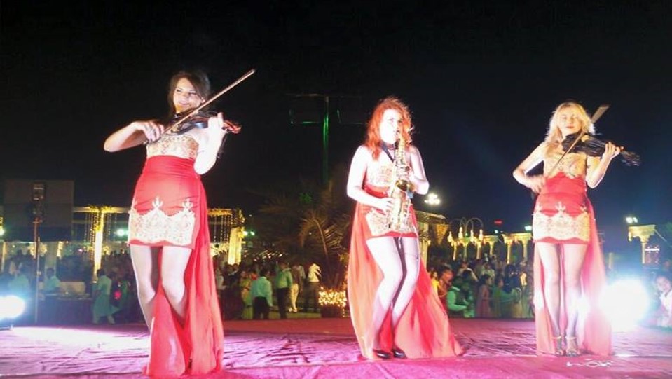 female trio musicians gujarat